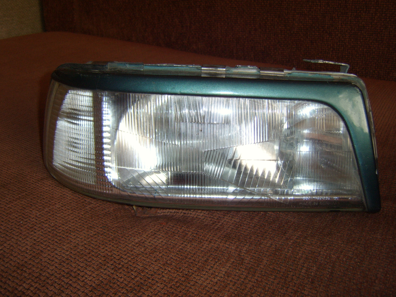 prodavam audi B4 na 4asti - Продава - авточасти, консумативи и ...